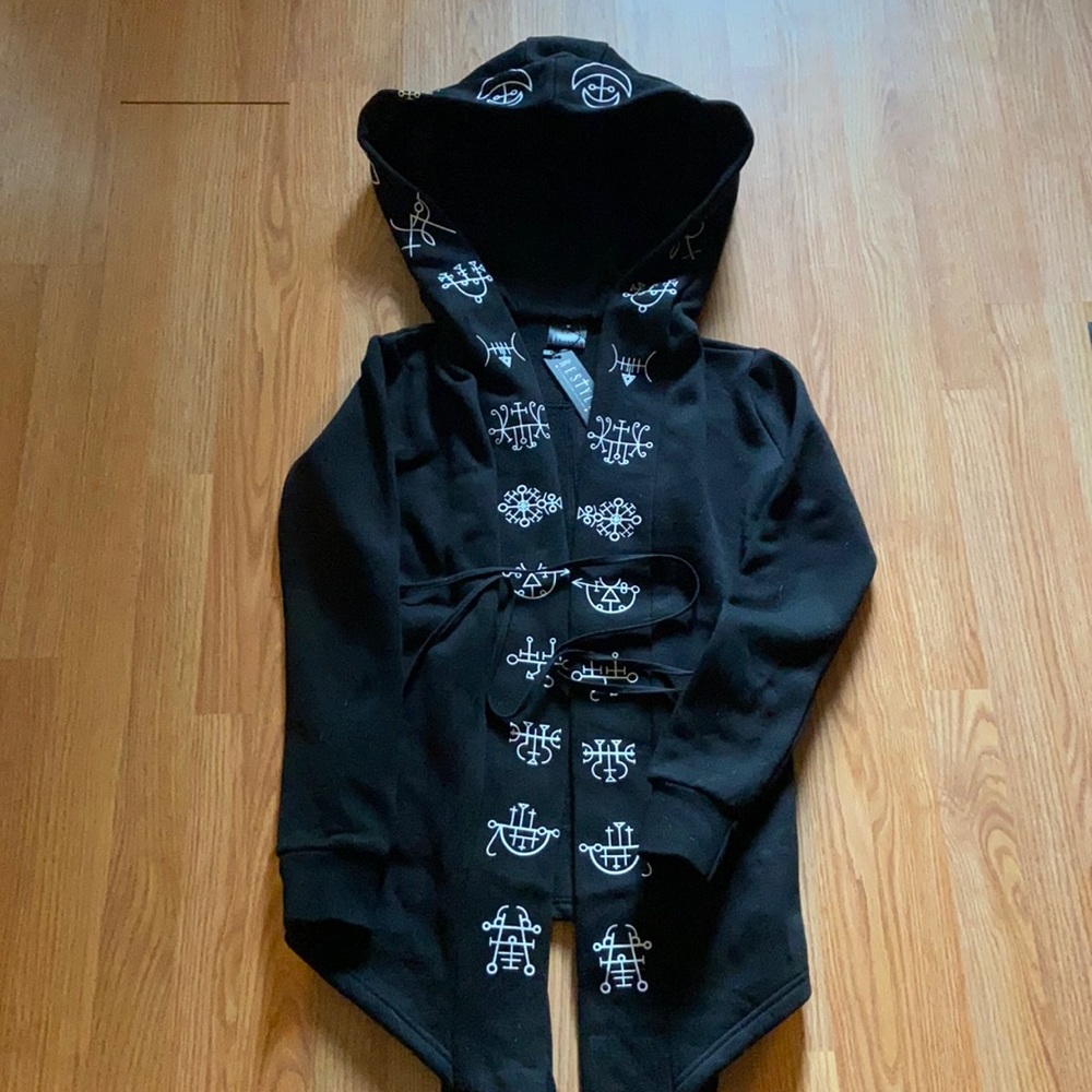 **SOLD ON MERC** Restyle | “Demon Hoodie” - Picture 6 of 10